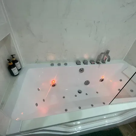 Otel Du Parc Canal - Stade De France *